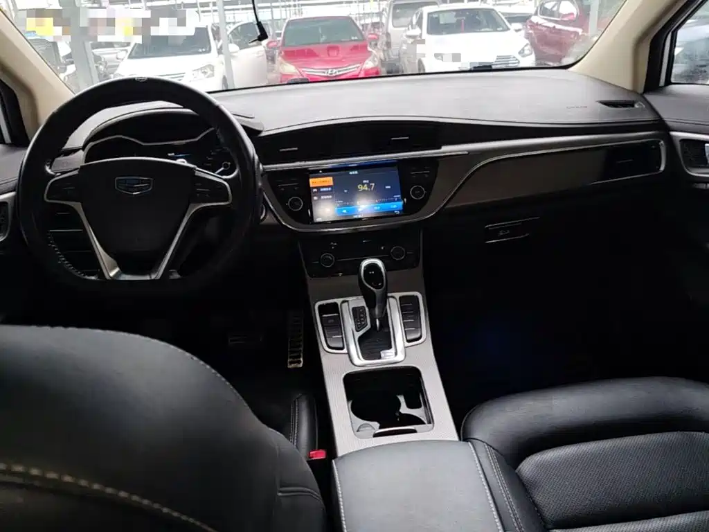 Geely Emgrand GS 2016 — фото 16