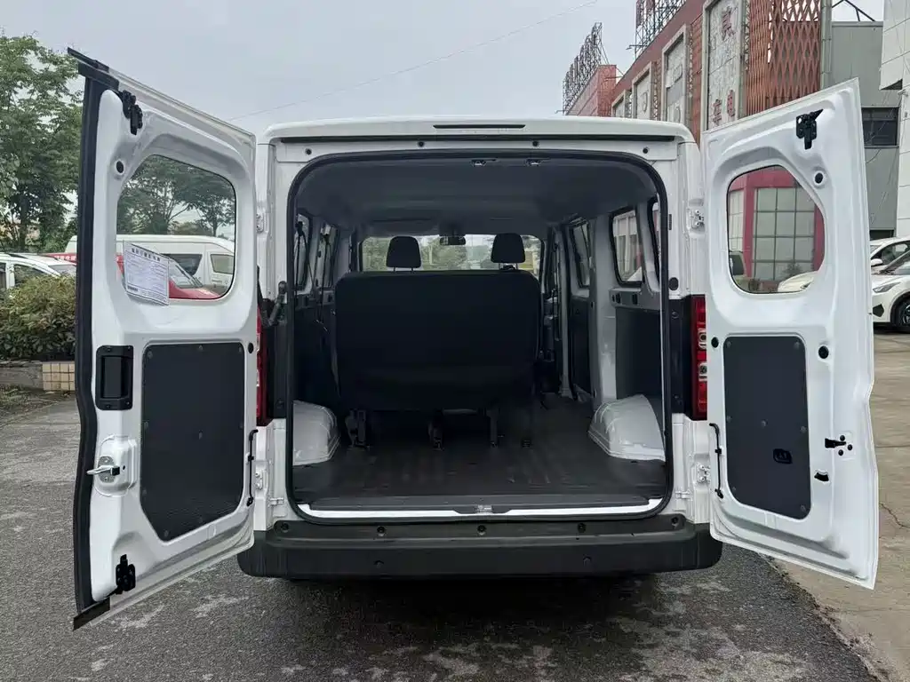 Wuling Yangguang 2026