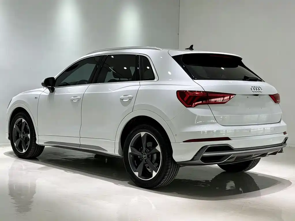 Audi Q3 2022 — фото 6