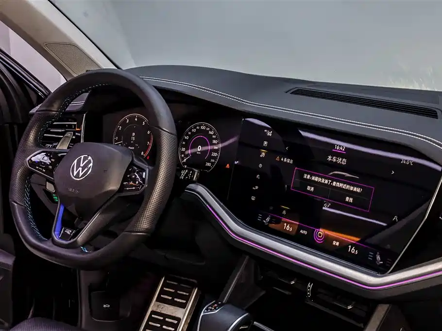 Volkswagen Touareg 2021 — фото 12