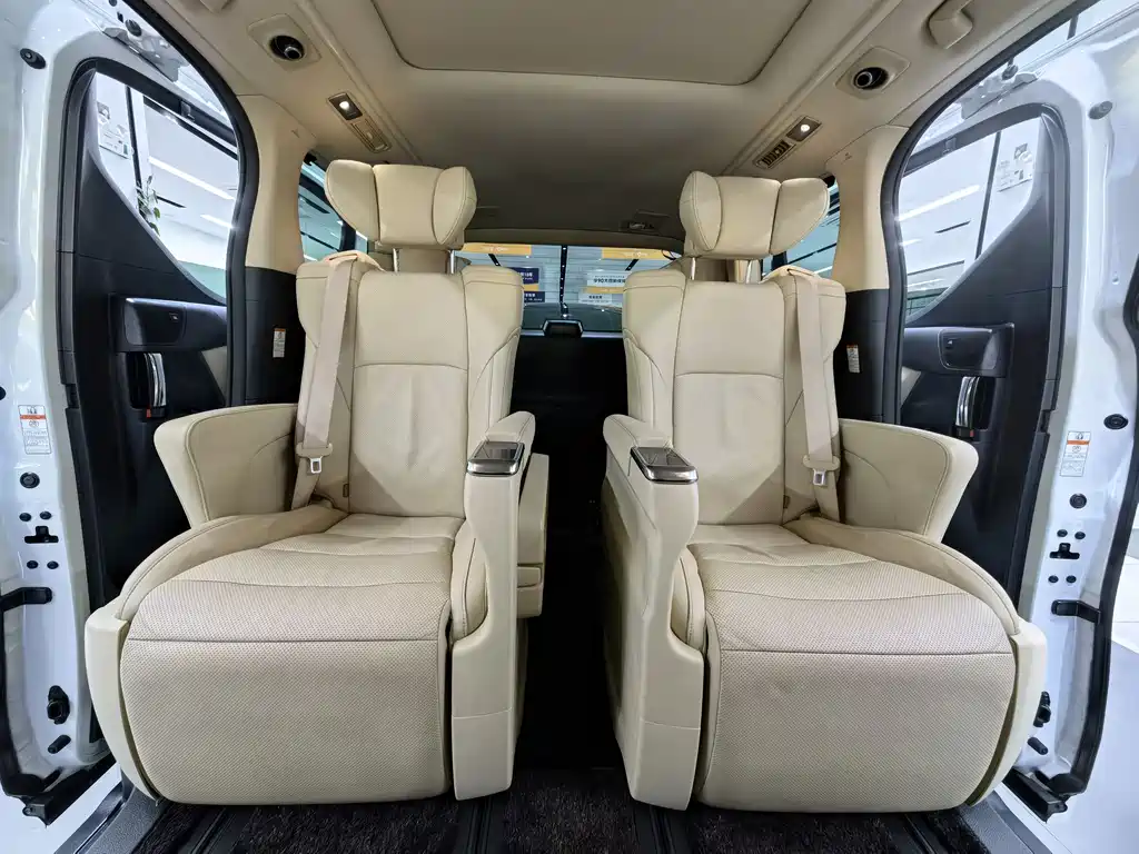 Toyota Alphard 2019 — фото 15