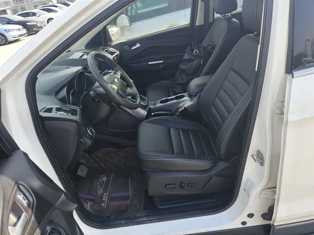 Ford Kuga 2015 — фото 15