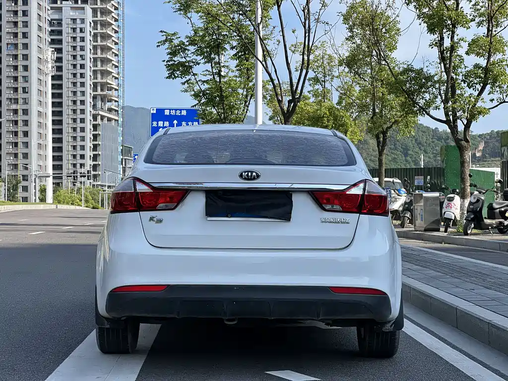 Kia K3 2017 — фото 14