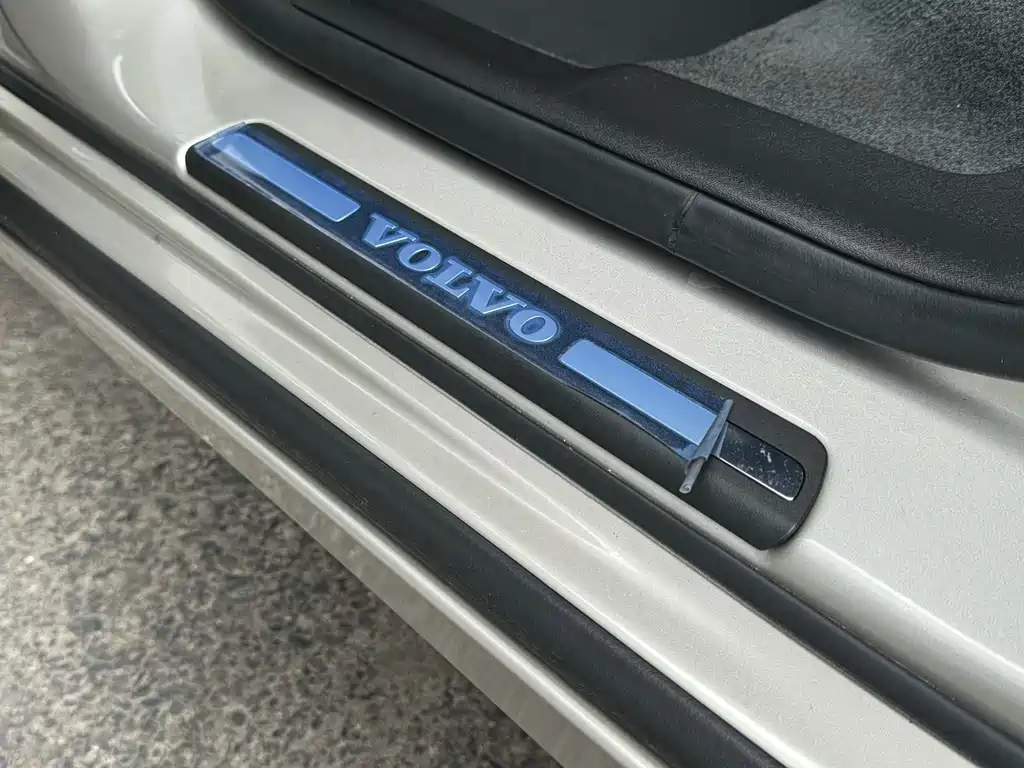 Volvo S60 2017 — фото 12