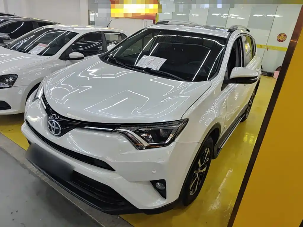 Toyota RAV4 2019 — фото 2
