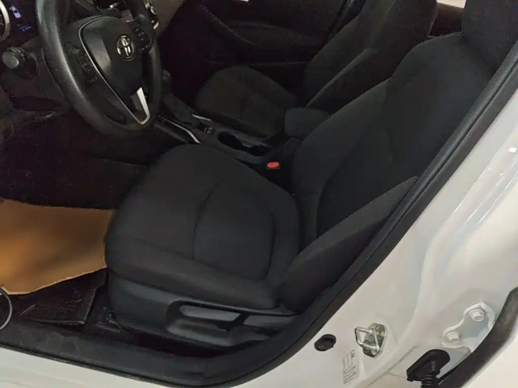 Toyota Corolla 2019 — фото 15