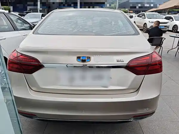 Geely Emgrand 2018