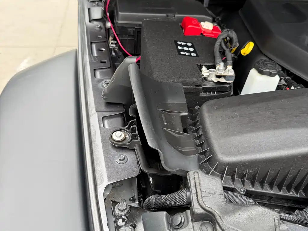 Jeep Wrangler 2023 — фото 18