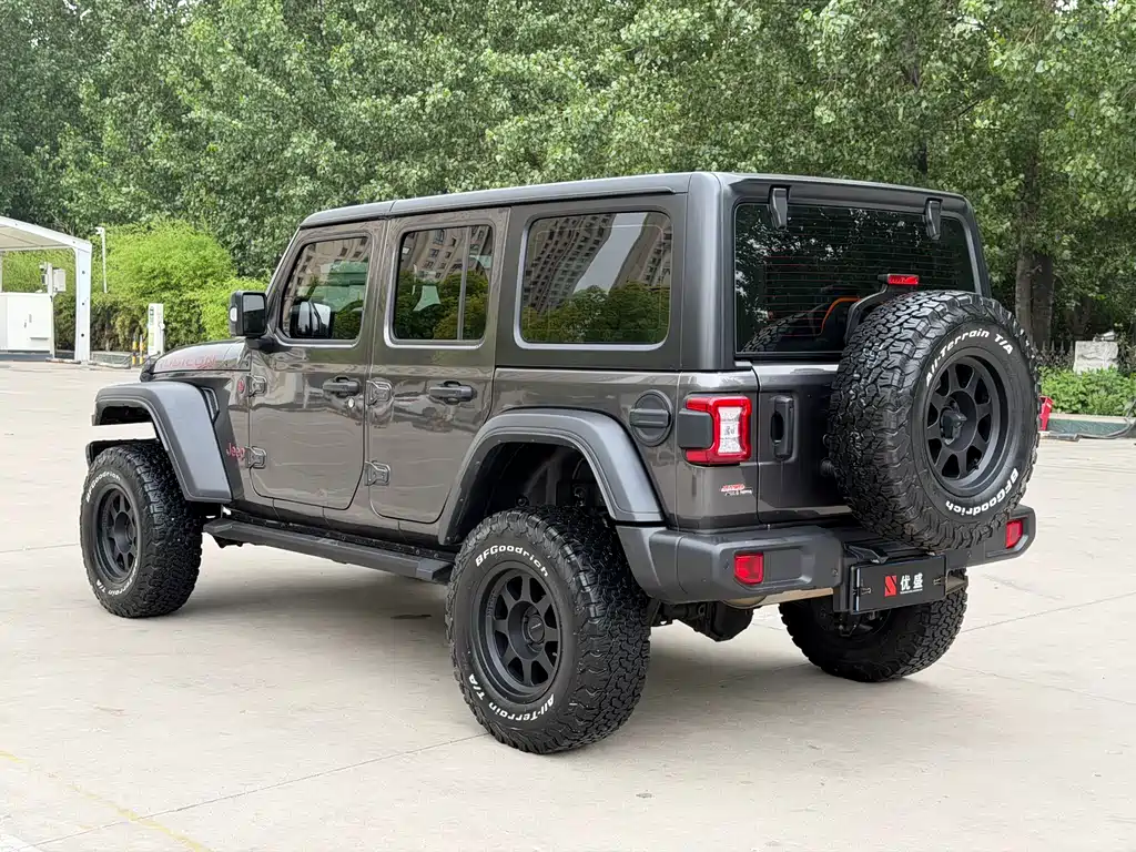 Jeep Wrangler 2023 — фото 7