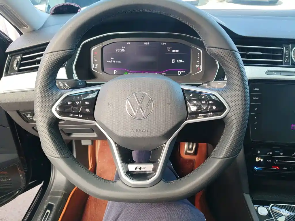 Volkswagen Magotan 2025