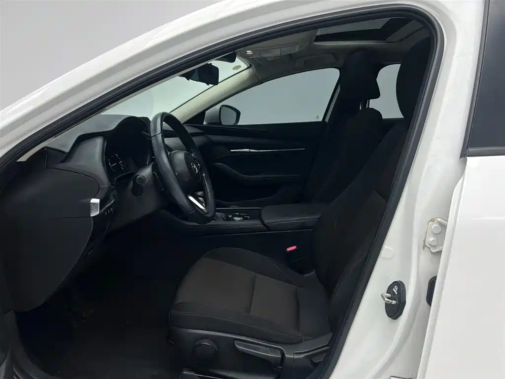 Mazda 3 Axela 2021