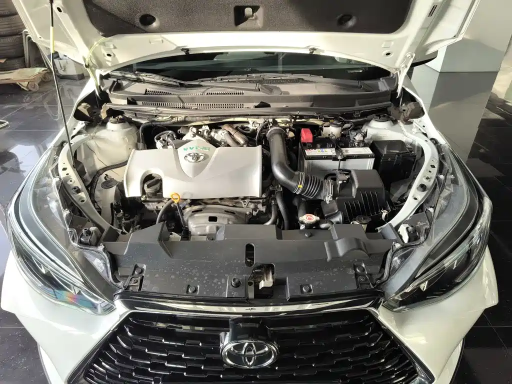 Toyota Yaris L 2020 — фото 10