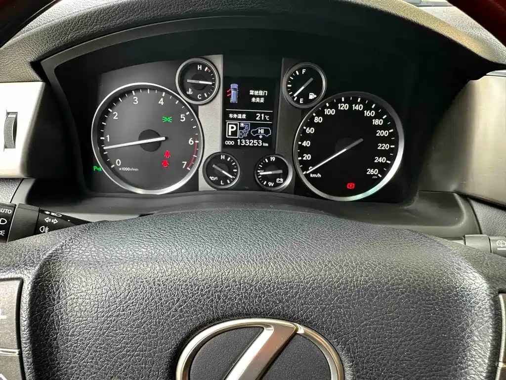 Lexus LX 2013 — фото 13