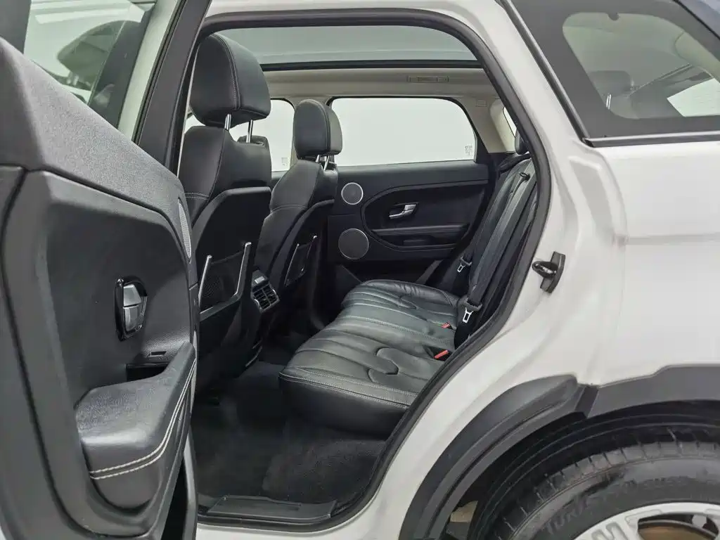 Land Rover Range Rover Evoque 2015 — фото 15