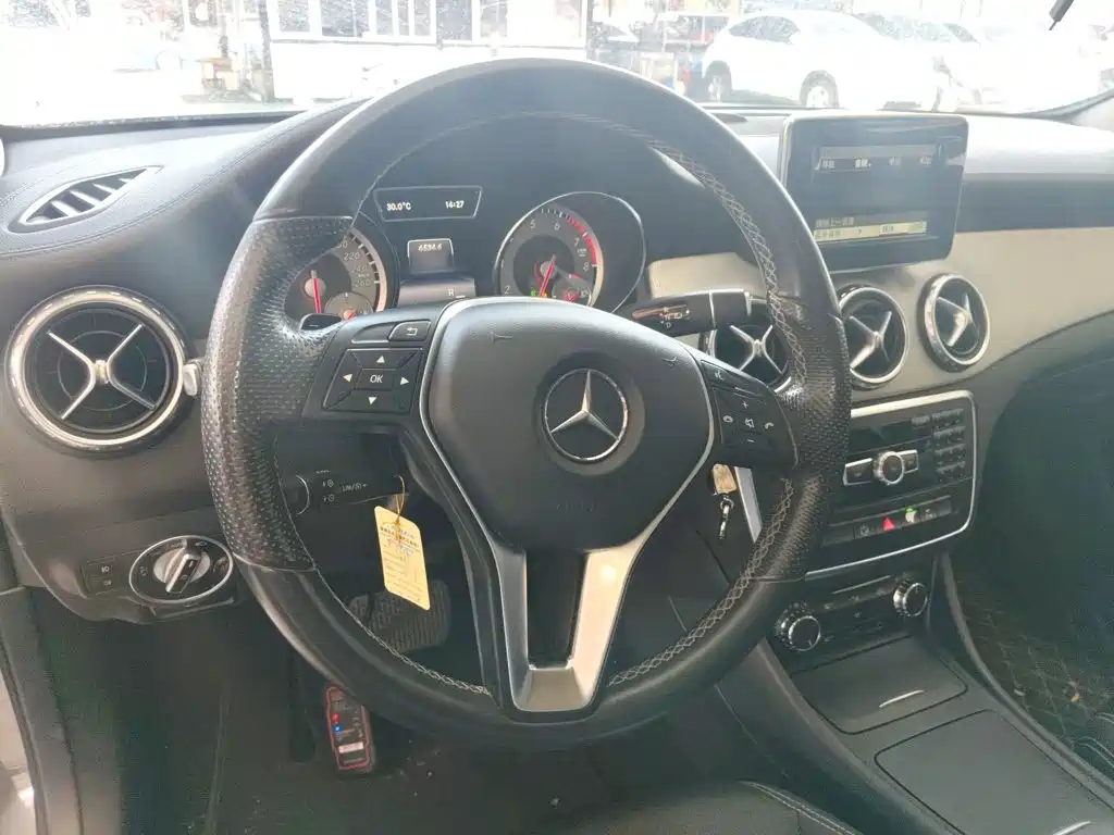 Mercedes-Benz GLA 2015
