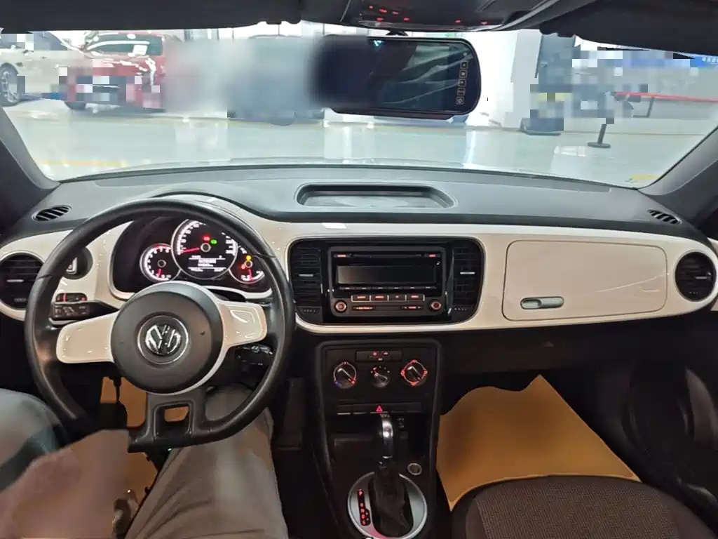 Volkswagen Beetle 2016