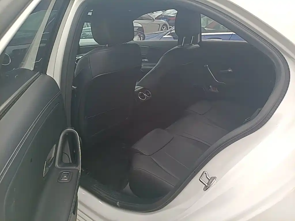 Mercedes-Benz A-Class 2023 — фото 17