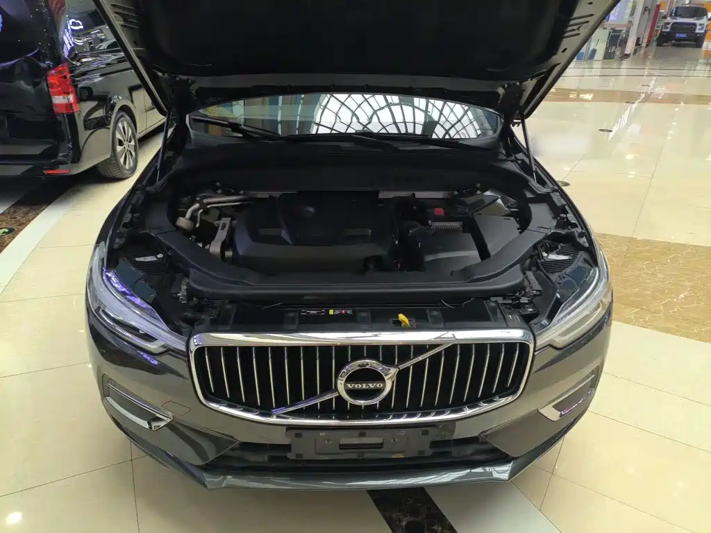 Volvo XC60 2020 — фото 16