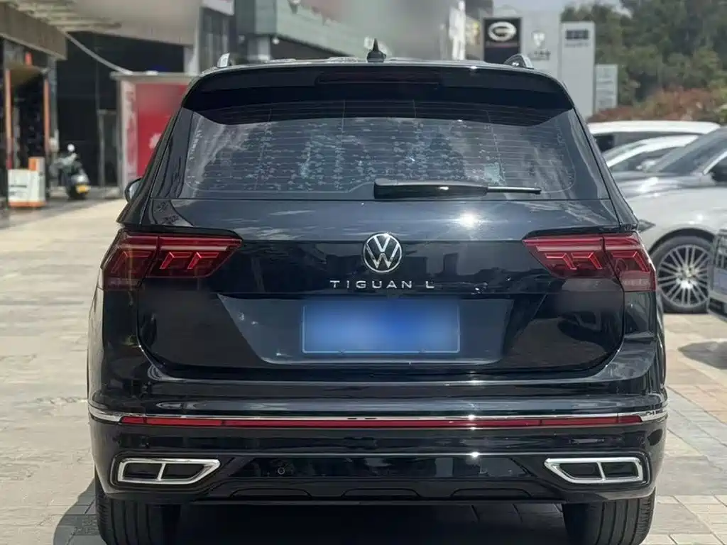 Volkswagen Tiguan L 2021 — фото 9