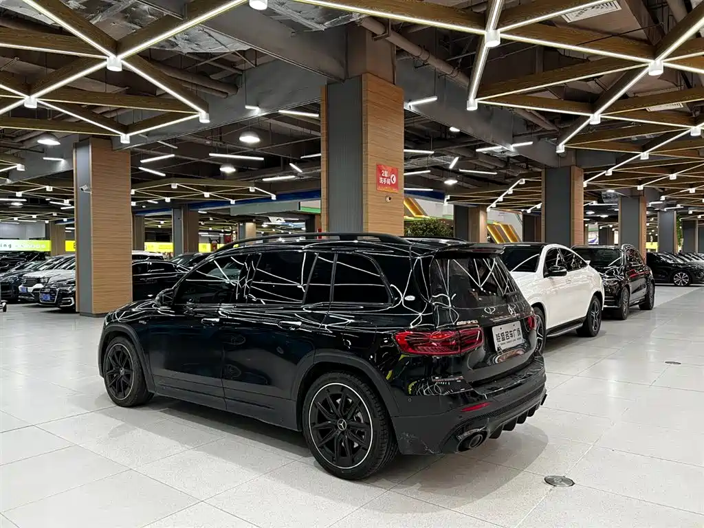 Mercedes-Benz GLB AMG 2025 — фото 4