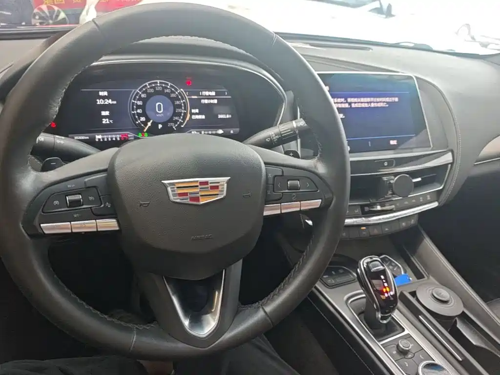 Cadillac CT5 2023 — фото 10