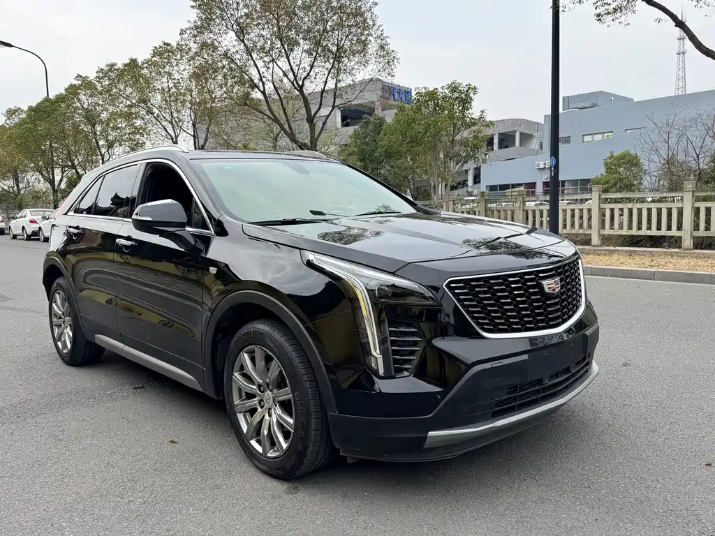 Cadillac XT4 2019 — фото 3