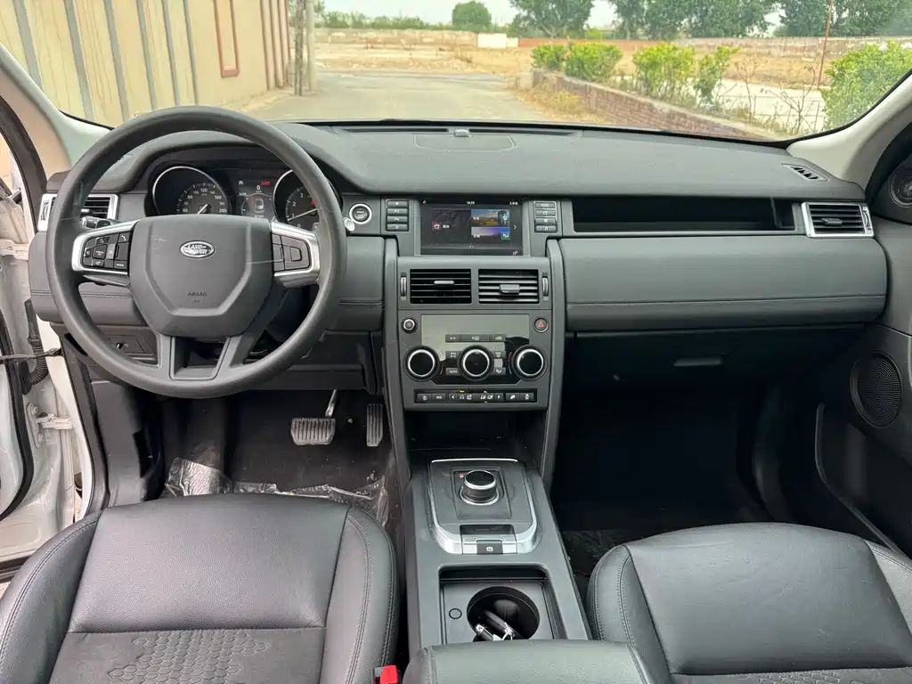 Land Rover Discovery Sport 2018 — фото 9