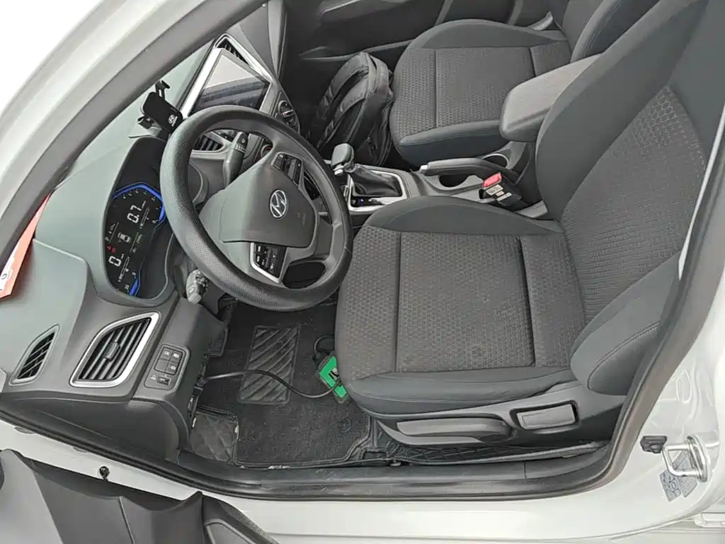 Hyundai Verna 2021 — фото 15
