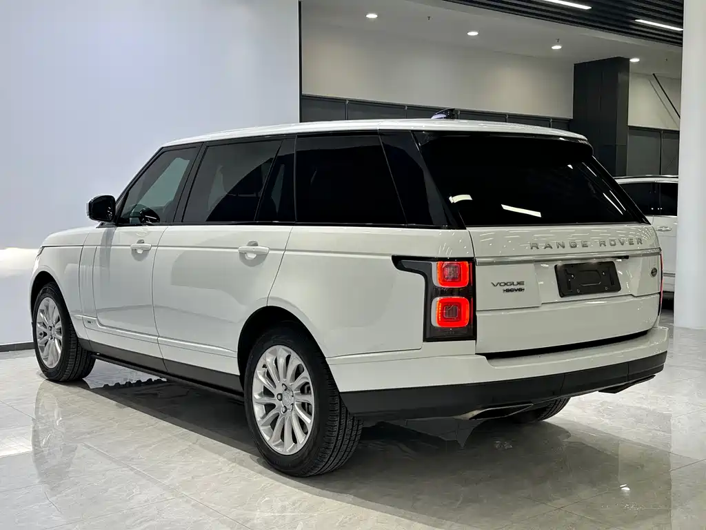 Land Rover Range Rover 2018 — фото 6