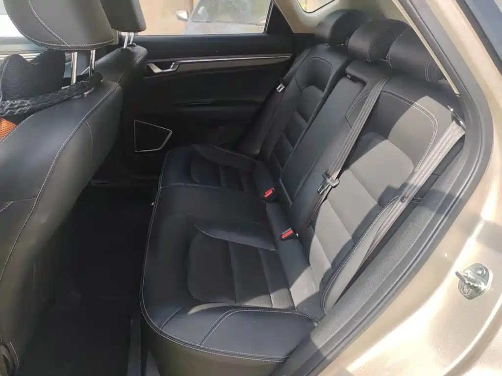Geely Emgrand GS 2017 — фото 13