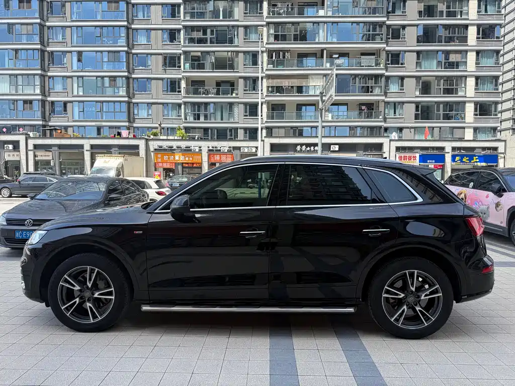 Audi Q5L 2018 — фото 4