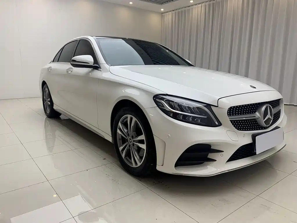 Mercedes-Benz C-Class 2021