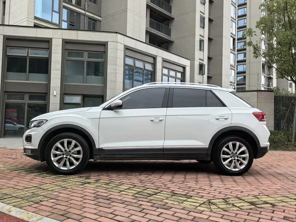 Volkswagen T-Roc 2023