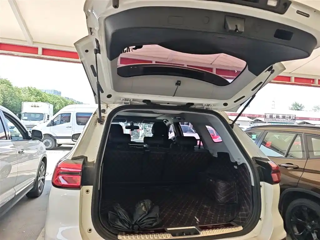 Chery Tiggo 8 2018 — фото 19