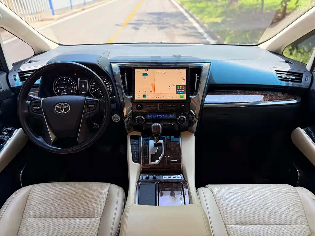 Toyota Alphard 2018 — фото 5