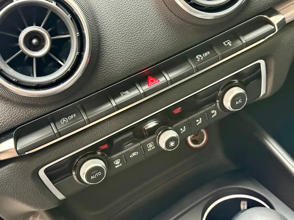 Audi A3 2015 — фото 15