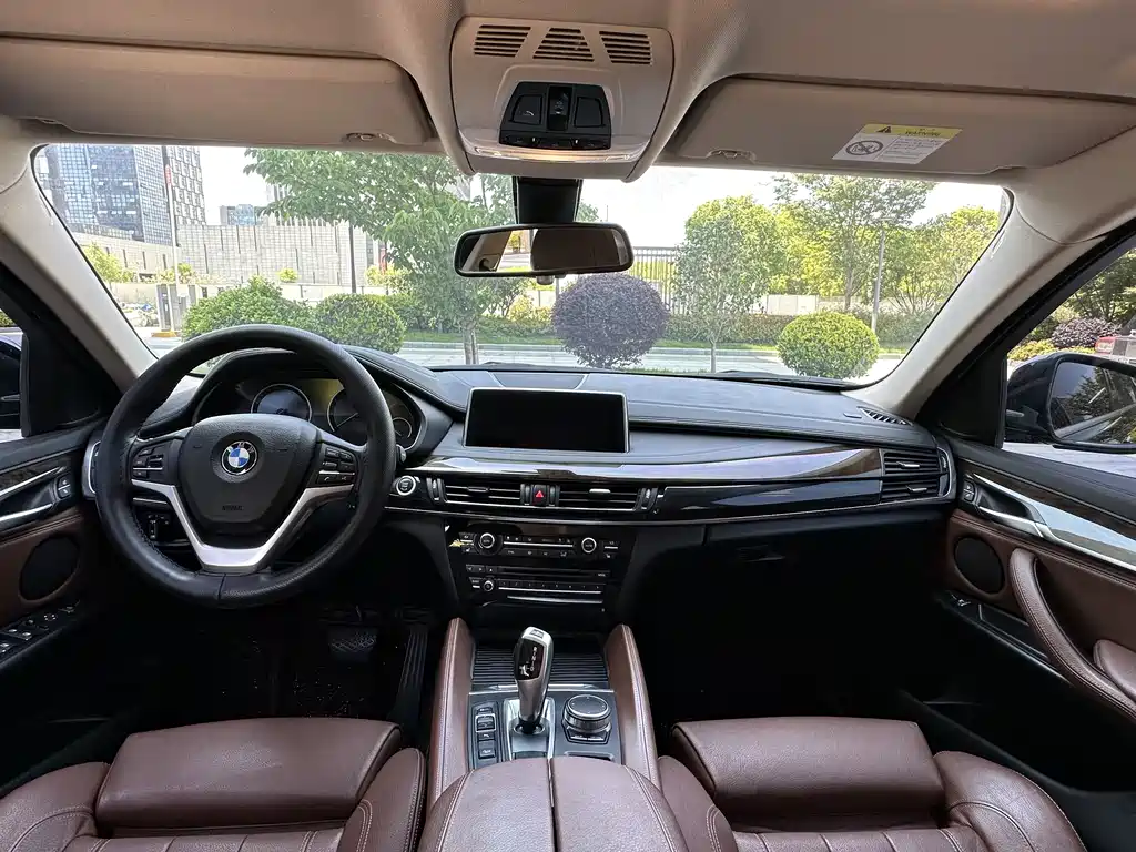 BMW X6 2018 — фото 11