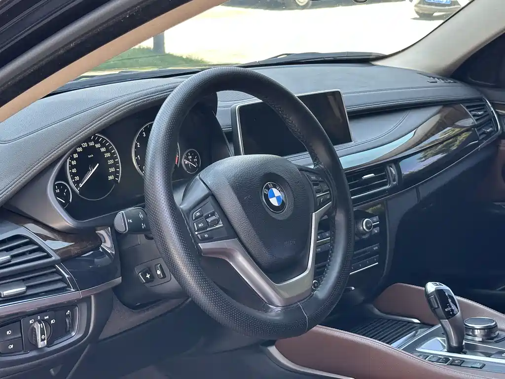 BMW X6 2018 — фото 14