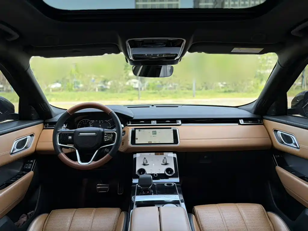 Land Rover Velar 2023 — фото 16