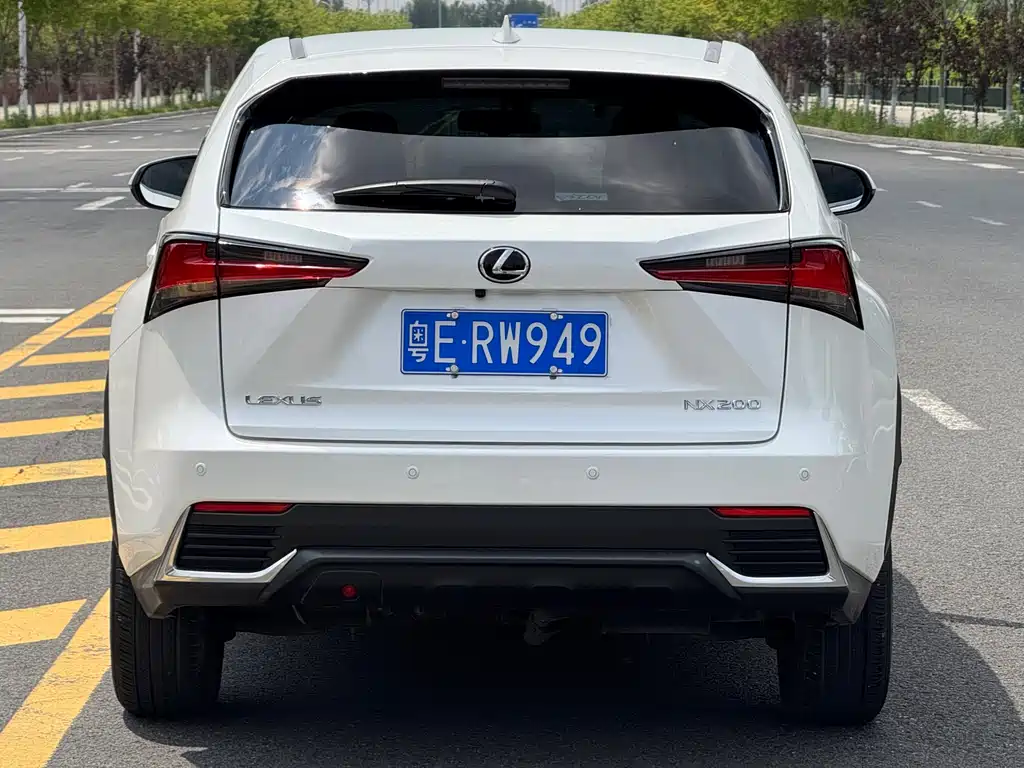 Lexus NX 2021 — фото 6