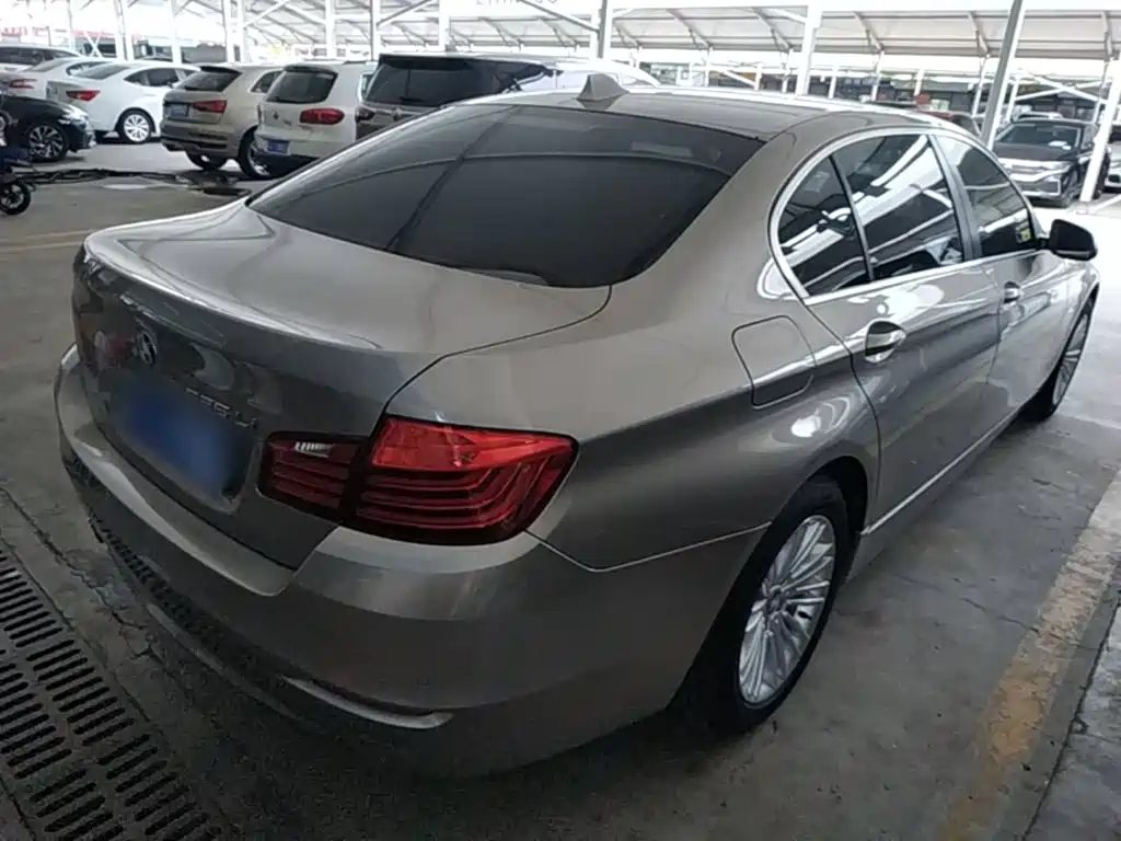 BMW 5 Series 2015 — фото 7