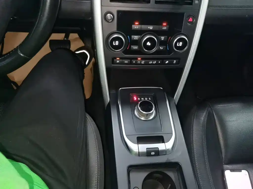 Land Rover Discovery Sport 2016 — фото 10