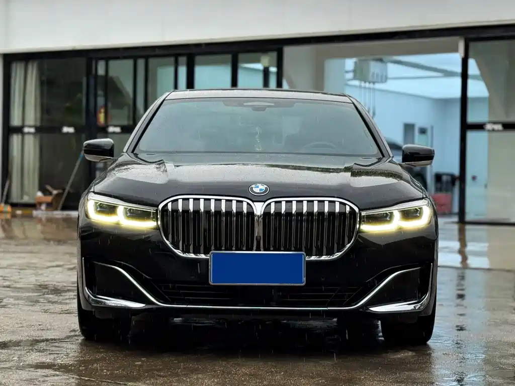 BMW 7 Series 2020 — фото 2