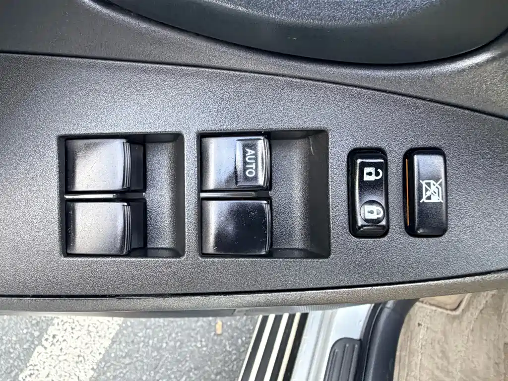 Toyota RAV4 2013 — фото 17