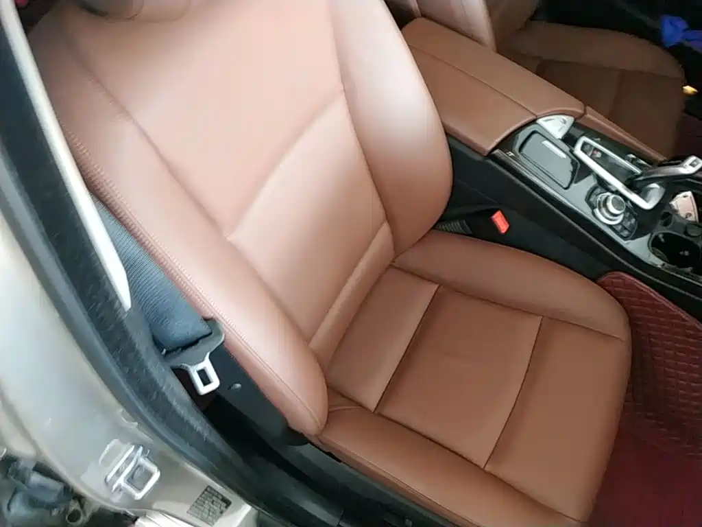 BMW 5 Series 2015 — фото 25