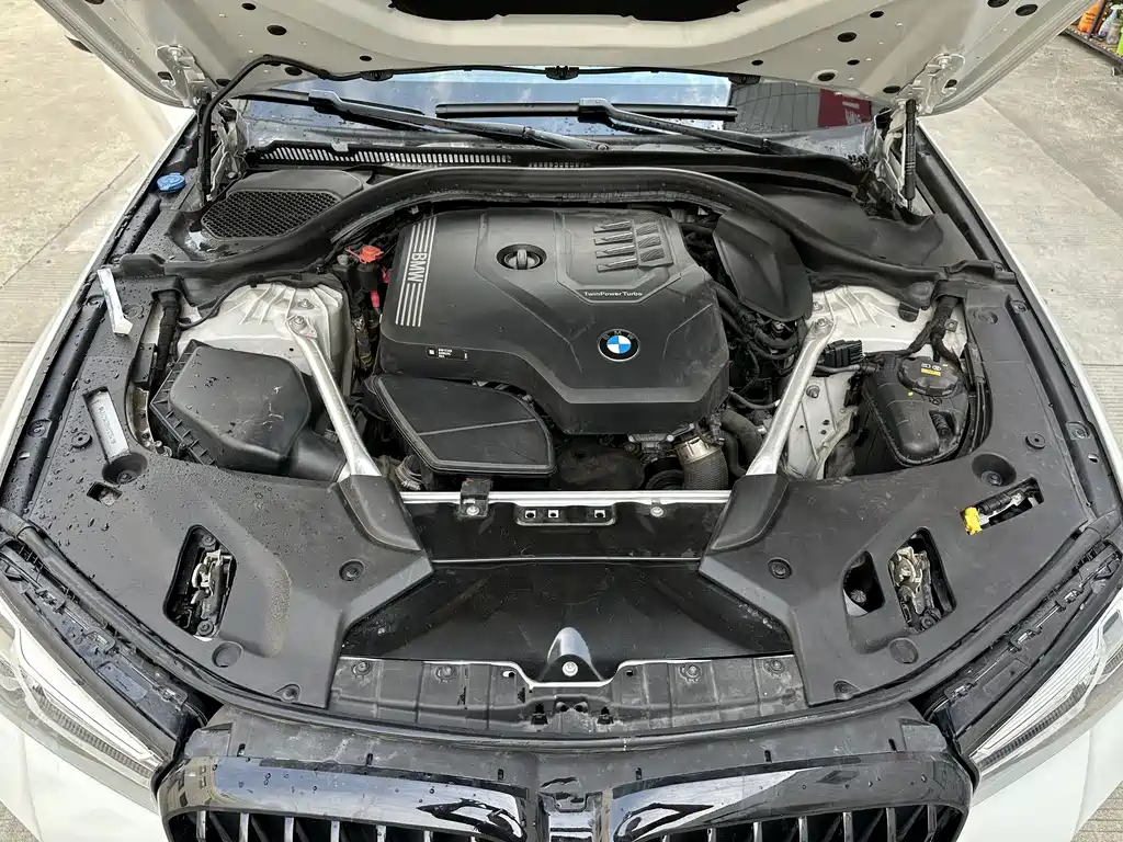 BMW 5 Series 2021 — фото 13