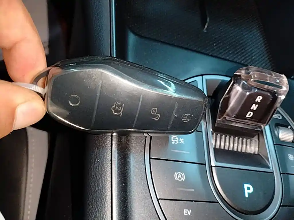 BYD Seal 05 DM-i 2025 — фото 9