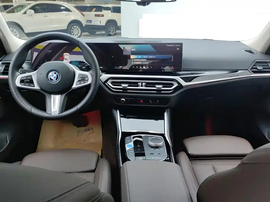BMW i3 2024 — фото 12