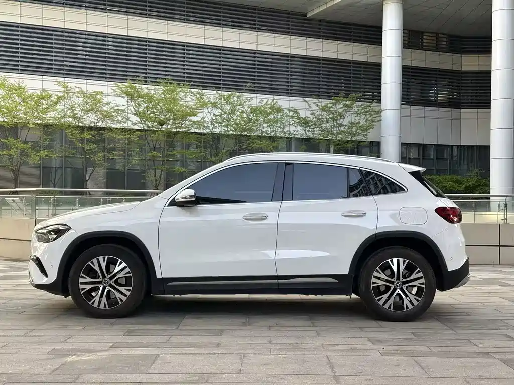 Mercedes-Benz GLA 2025 — фото 4