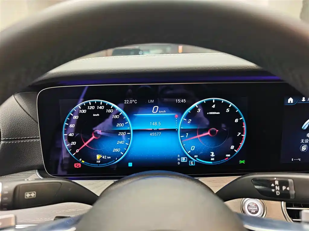 Mercedes-Benz E-Class 2021 — фото 10